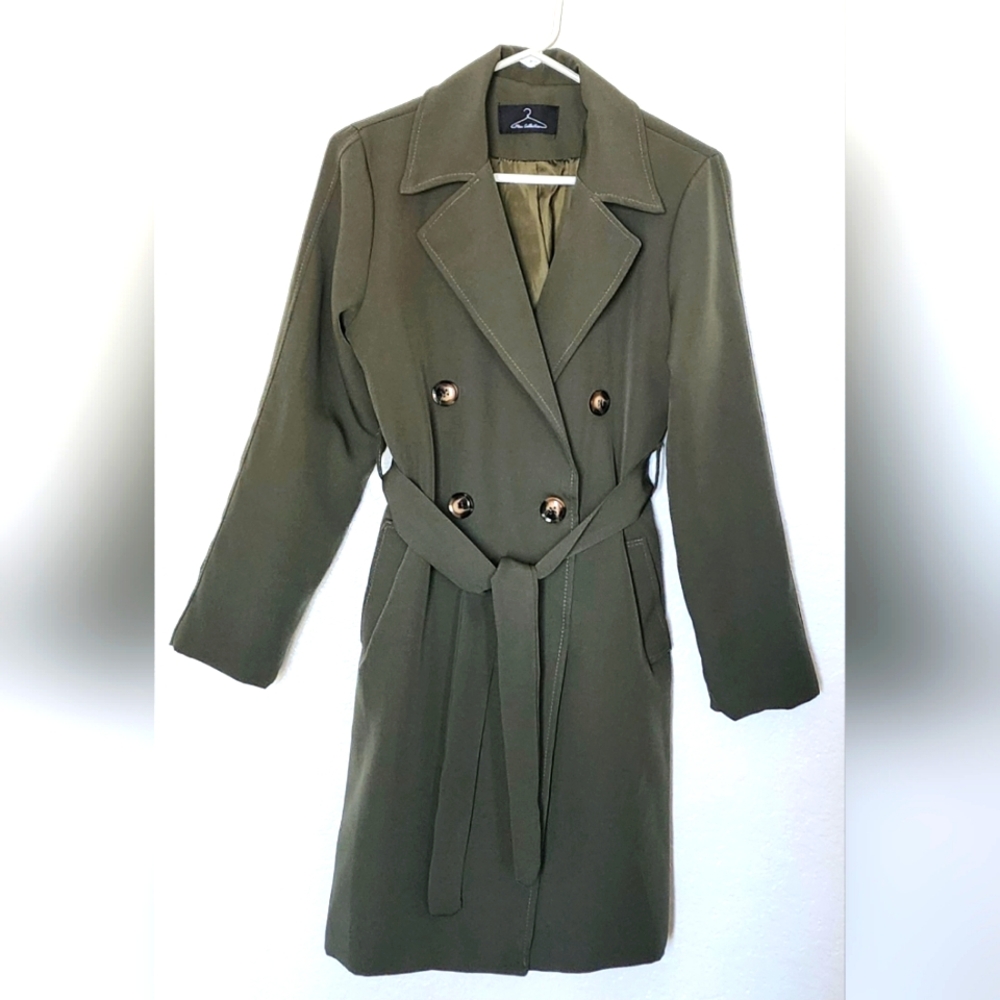 NEW COLLECTION Italian Made Green Double-Breasted Lightweight Trenchcoat…